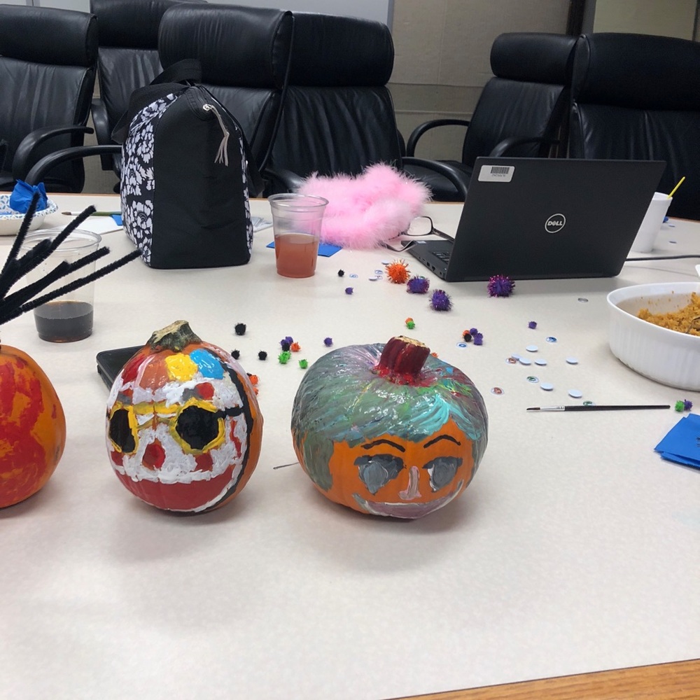 Meet your Posher, Nada